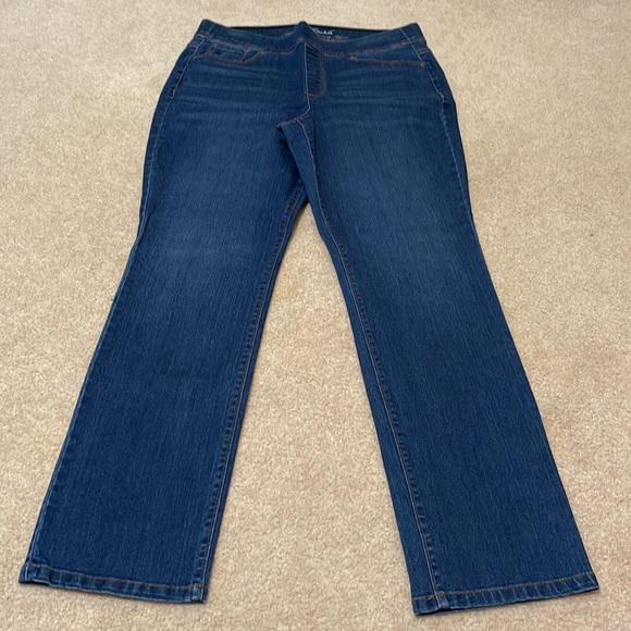 Straight Leg Jeggings - Picture 2 of 11